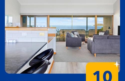 Encounter Bay House | Esplanade 3BR Holiday Home with Magic Ocean Views