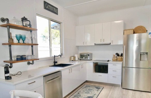 Woodgate House | Esplanade Beach House!