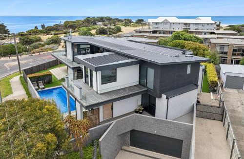 Torquay House | Esplanade Ultimate Luxury