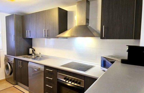 Los Martinez Apartment | Espliego Pool View Apartment