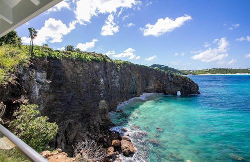 Nettle Bay Villa | Esprit de la Mer in Terres Basses by Personal Villas - Desirable and Fascinating