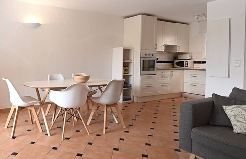 La Rouviere House | Esprit du Sud Holiday rental with 3 bedrooms, private garden and beautiful view