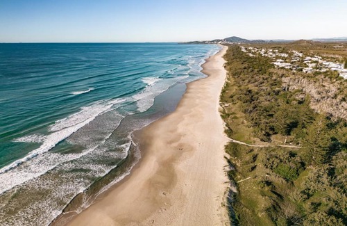 Peregian Beach House | Essence Peregian Beach Resort - Saltbush 5 Bedroom Luxury Home