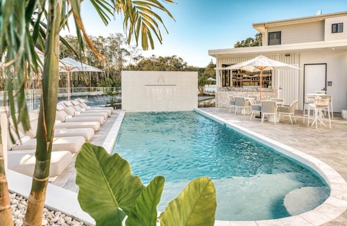 Peregian Beach House | Essence Peregian Beach Resort - Saltbush 5 Bedroom Luxury Home