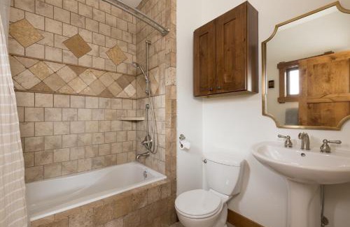 Big Sky House | Esssentia Townhome 151B