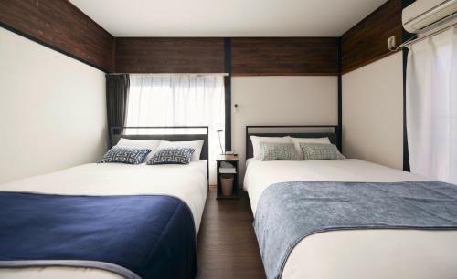 Kameari Apartment | Est house KAMEARI -Entire Tokyo House with Direct Bus Access to Airport and Disney in a Peaceful Local Neighborhood with 24 Hour Shops and Dining Options-