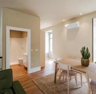 Ribadouro Apartment | Estação de Mosteirô, Next Stop - by RowdHouses