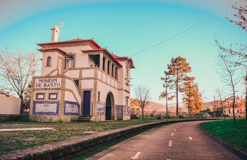 Molares Resort | Estação Ferroviária de Mondim de Basto