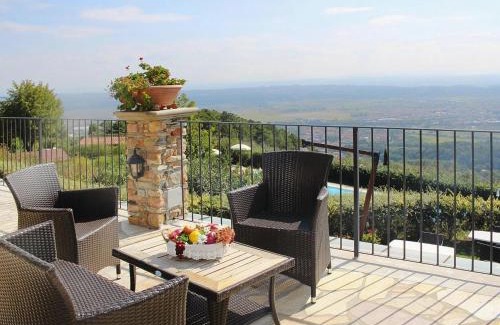 Buti Apartment | Estate in Monte Serra with Panoramic Views