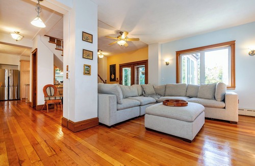 Charlestown House | Estate Property, Pool, Beaches, Watch Hill, Electric Boat, Naval Bases