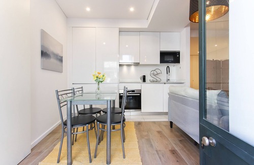 Santa Isabel Apartment | Estrela Delight by Homing