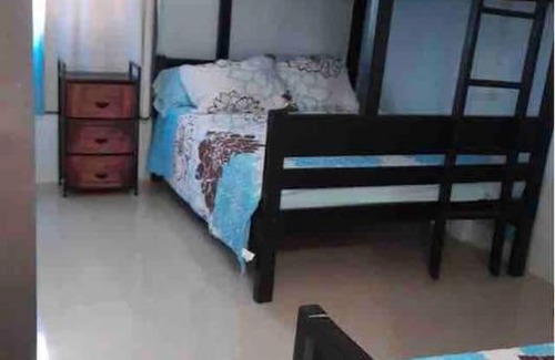 Veintisiete de Abril House | Estrella de Mar Home