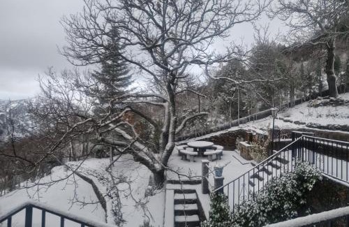 Guejar Sierra Ski Chalet | Estrella de nieve