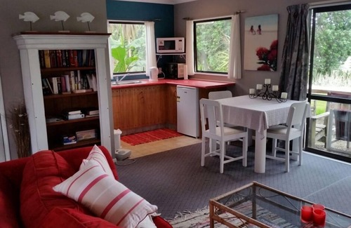 Whakamarama Apartment | Estuary Edge - A Slice of Paradise