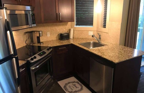 Regional District of Nanaimo Condo | Estuary Escape - 2BDRM - Full Kitchen