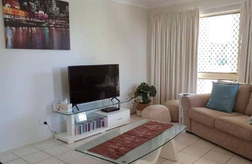 Douglas House | Estuary - Stylish Home in Douglas#