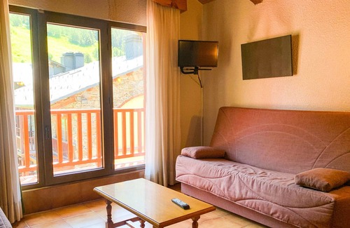 Soldeu Apartment | Estudio BH CASA ÁRBOL en la Vall d'Incles, parque