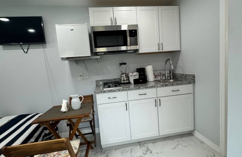 Gulf Coast Acres Apartment | Estudio Boutique Cerca de la Playa y del Río en Hudson, Fl