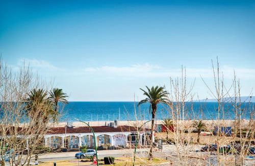 Empuriabrava Apartment | Estudio moderno con terraza y vistas al Mar
