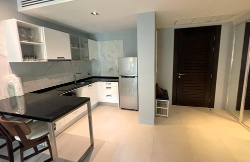Patong Apartment | ET 708 Top floor apartment at Emerald Terrace