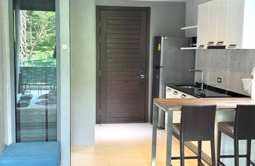 Patong Apartment | ET214 - pool access studio, quiet Patong area