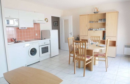 Etel Apartment | Étel - 2-Bedroom Apartment with Parking, Pets Allowed