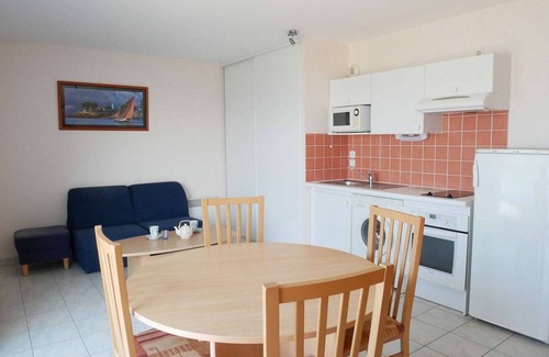 Etel Apartment | Étel - 2-Bedroom Apartment with Parking, Pets Allowed
