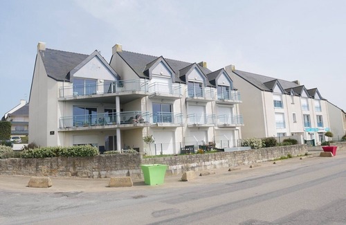 Etel Apartment | Étel - 2-Bedroom Apartment with Parking, Pets Allowed