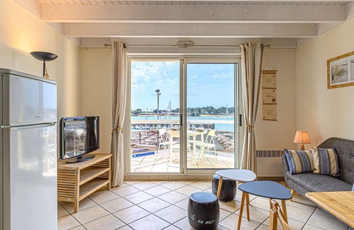 Etel Apartment | Étel - 3-room duplex with pool, parking and balcony 600m from the beach