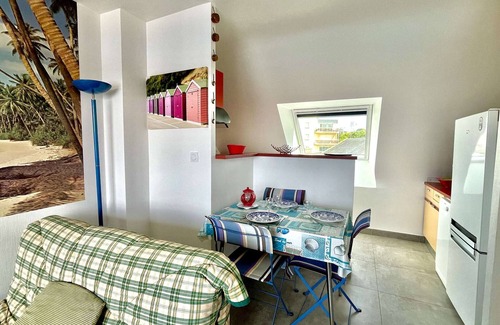 Etel Apartment | Étel - Cozy 2-room apartment with balcony and parking 100m from shops