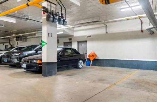 Long Branch Apartment | Etobicoke Townhouse Minutes Away from Waterfront