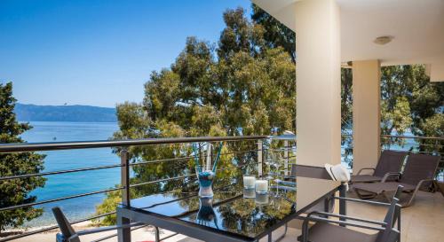 Karavomylos Apartment | Eucalyptus suite sea view