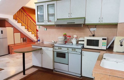 Puchong House | EudoraPlace Puchong Homestay