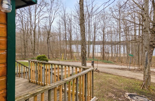 Flesherton Cottage | Eugenia Lake Cottage. One minute walk to beach.