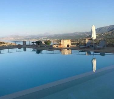 Exopoli Apartment | Eukalyptus Morfi Village