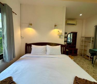 Haad Yao Resort | Euphoria Bungalow