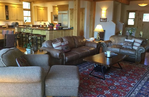 Mountain Village House | EUREKA!LUXURIOUS HOME,BIG VIEWS,SKI IN SKI OUT,.BEDDING OPTIONS TO SUIT FAMILIES