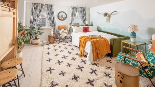 Midtown Apartment | Euro Lux