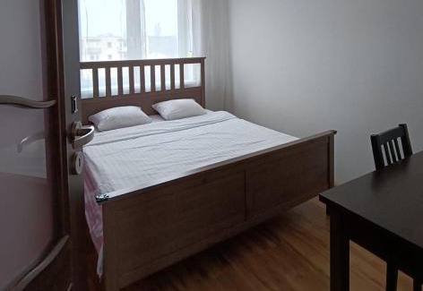 Tomaszow Mazowiecki Hostel | EUROPA22 "Hostel - prywatne 3 pokoje" lub "Apartament cały z 3 pokojami" - CENTRUM MIASTA Szybkie i Łatwe Zameldowanie