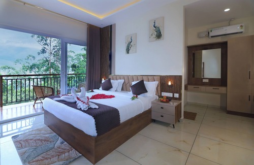 Kunchithanny Resort | EVAARA RESORT
