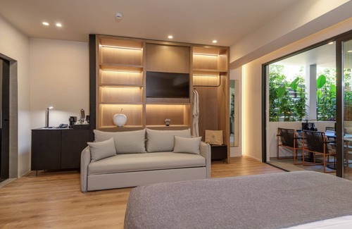 Pothia Hotel | Evanik Chic Hotel