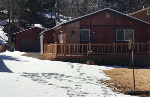 Lake City House | Evans' House - Great Property on Quiet Street and Close to Downtown Lake City