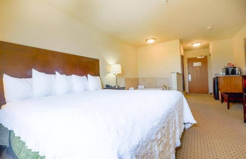Evansville Hotel | Evansville inn and suites