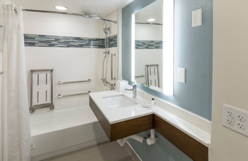 Tinley Park Hotel | EVEN Hotel Chicago Tinley Park-Conv Ctr by IHG