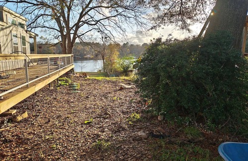Smith County House | Eventide Bantam Lakeside Cabin