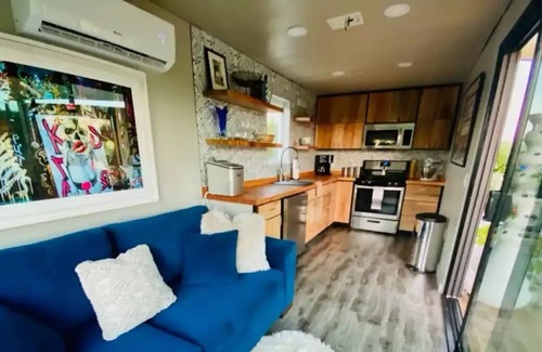 Bastrop County Cabin | Ever wanted to stay in some Containers? Here is your chance!