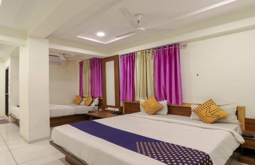 Changodar Hotel | Everest Hotel
