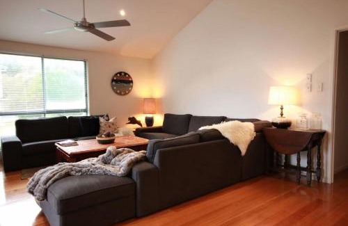 Venus Bay House | Evergreen