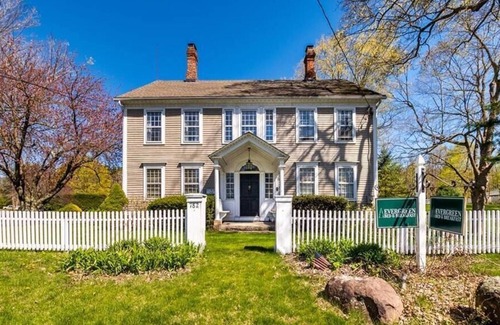 Southbury Bed & Breakfast | Evergreen Bed & Breakfast