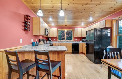 Bethel House | Evergreen Escape | 4 Bed, 3.5 Bath